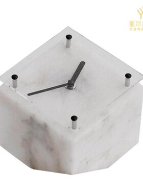 现代轻奢抽象桌面时钟摆件