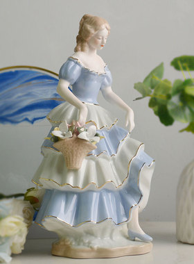 现代轻奢欧式家居简约人物装饰品客厅酒柜摆件陶瓷工艺品生日礼物