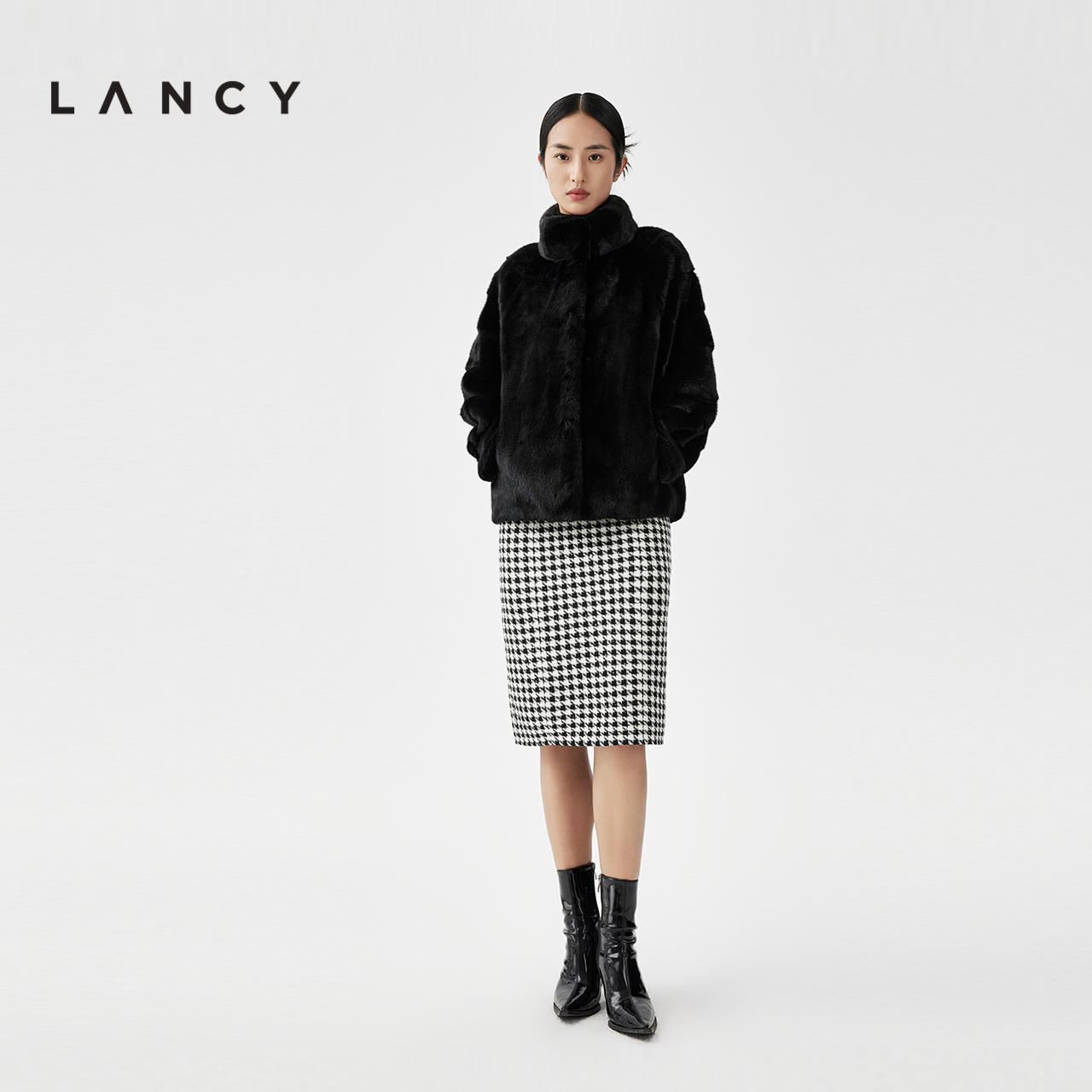 LANCY/朗姿2023秋冬新款立领保暖高级感水貂毛大衣短款皮草外套女 - 图0