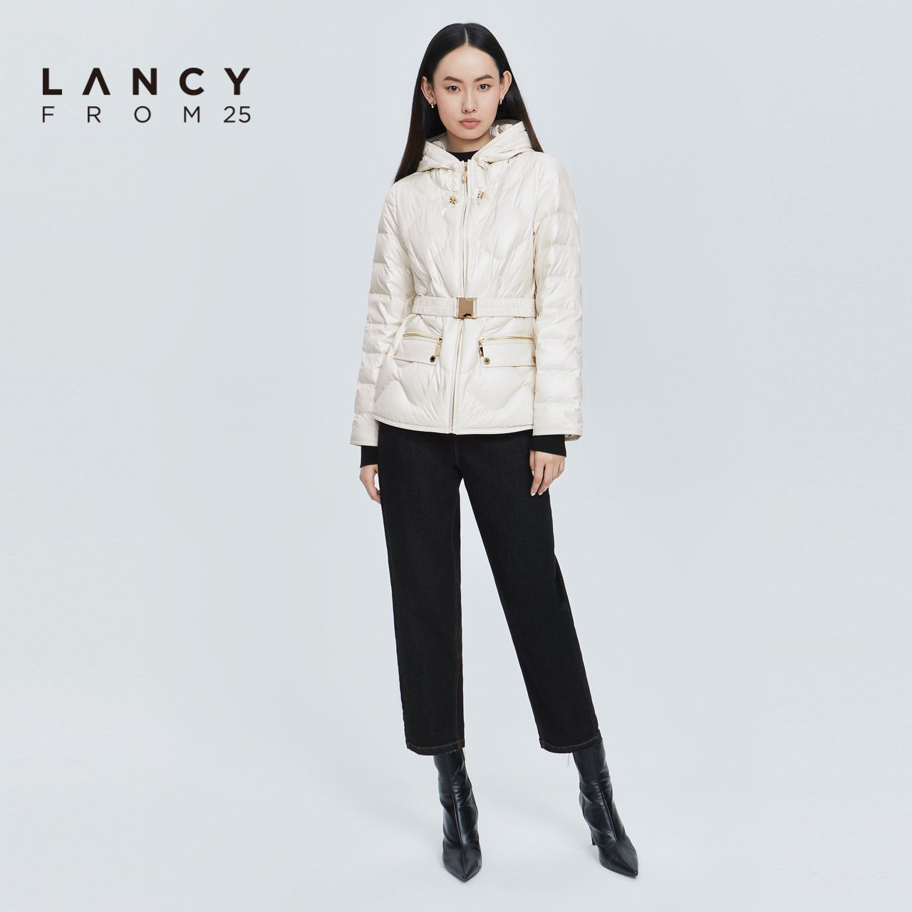 LANCY/悦朗姿2022冬季新款羽绒服外套女收腰显瘦高级感通勤上衣