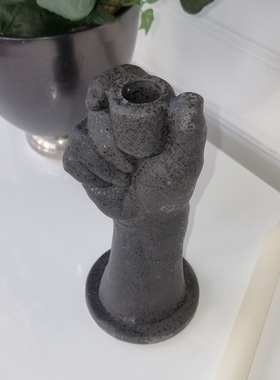 FQR LIVING瑞典BLICKFANG手工制作陶器雕刻一只手造型黑色烛台