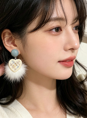 桃悸原创设计手作爱心蝴蝶结秋冬耳环女雾霾蓝毛球耳钉耳饰925银