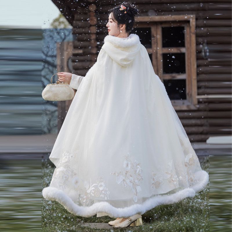 2025年汉服连帽大氅加绒加棉冬季加厚保暖中国风拍照披风斗篷长款,淘宝优惠券,粉丝福利购,淘宝优惠卷