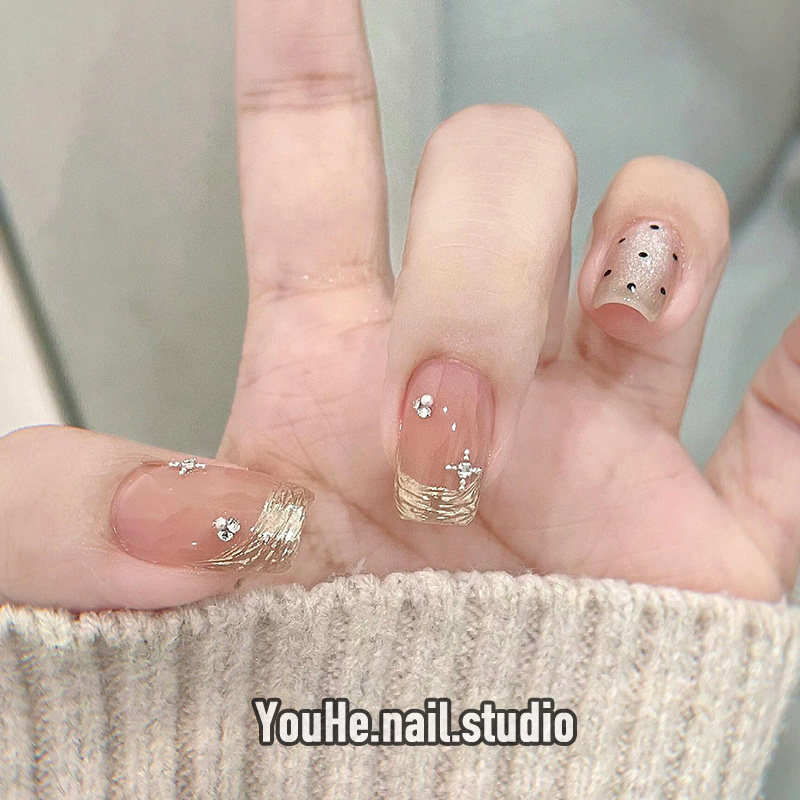 猫眼穿戴甲短款高级感手工指甲贴片2025新年款高级感鎏金穿戴美甲,淘宝优惠券,粉丝福利购,淘宝优惠卷