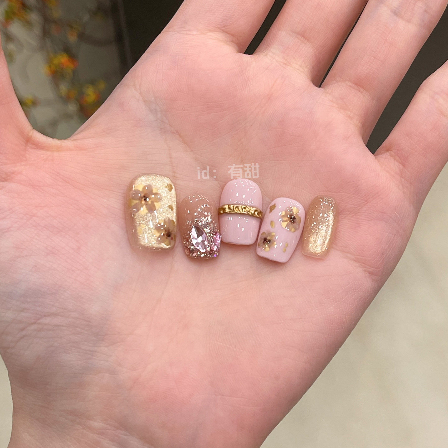 精致绝美穿戴甲2025新款高级感穿戴款美甲短款纯手工显白指甲贴片,淘宝优惠券,粉丝福利购,淘宝优惠卷