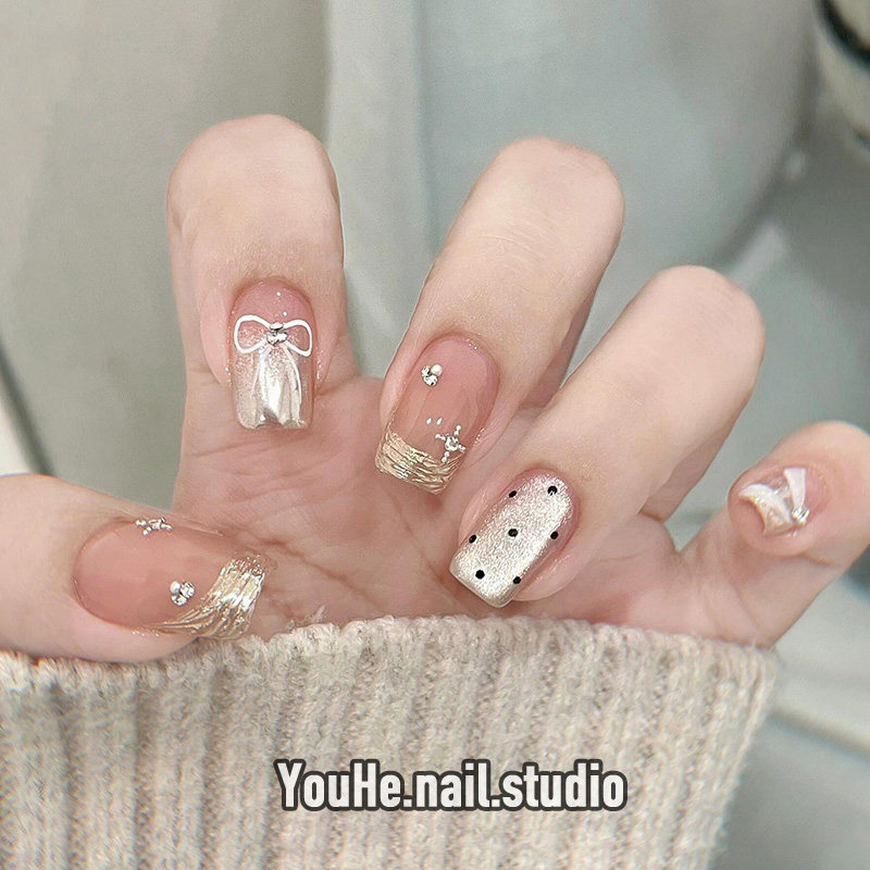 猫眼穿戴甲短款高级感手工指甲贴片2025新年款高级感鎏金穿戴美甲,淘宝优惠券,粉丝福利购,淘宝优惠卷