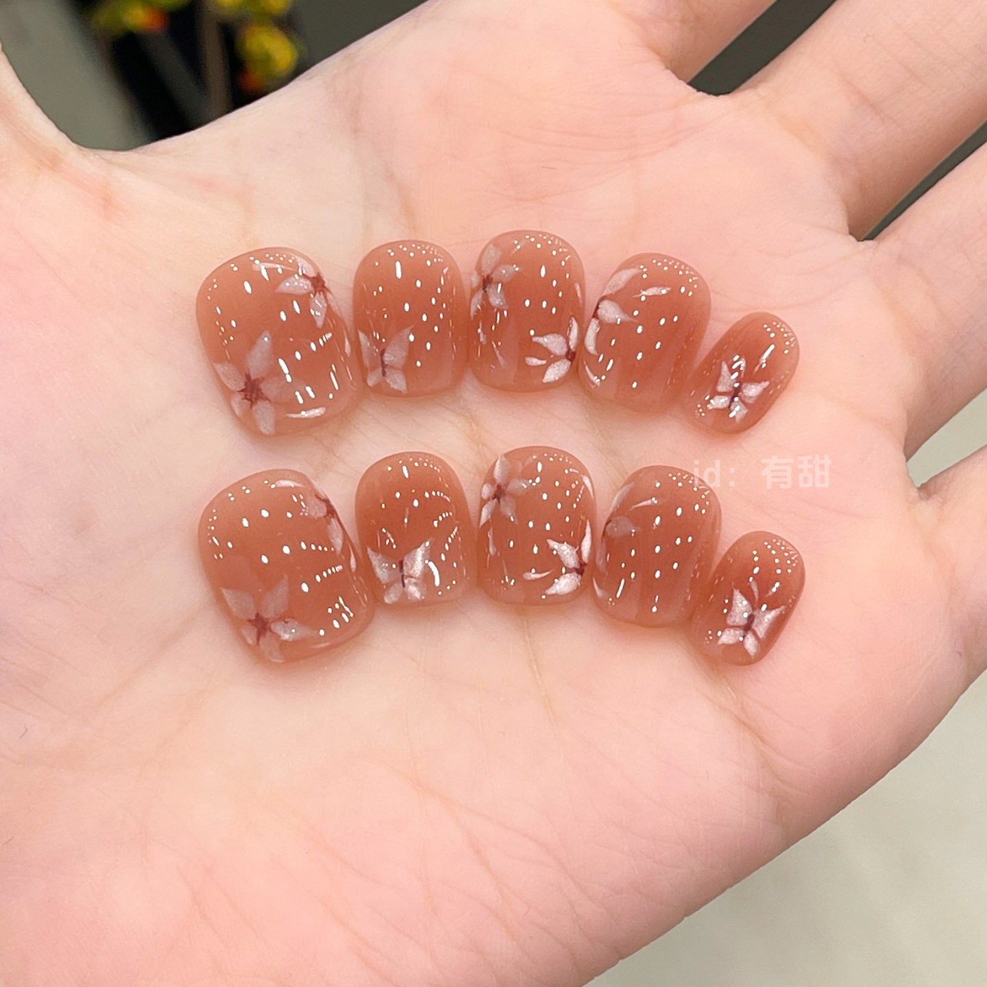 裸色穿戴甲2025新款高级感绝美穿戴美甲短款秋冬手工爆款指甲贴片,淘宝优惠券,粉丝福利购,淘宝优惠卷