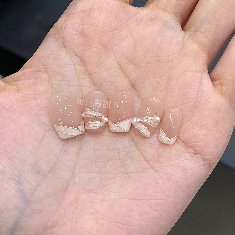 法式穿戴甲短高级感新娘穿戴美甲2025新年款纯手工绝美指甲贴片,淘宝优惠券,粉丝福利购,淘宝优惠卷