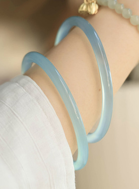 海蓝色天然玛瑙玉髓叮当镯冰种少女年轻款浅蓝色美人细圆条单支