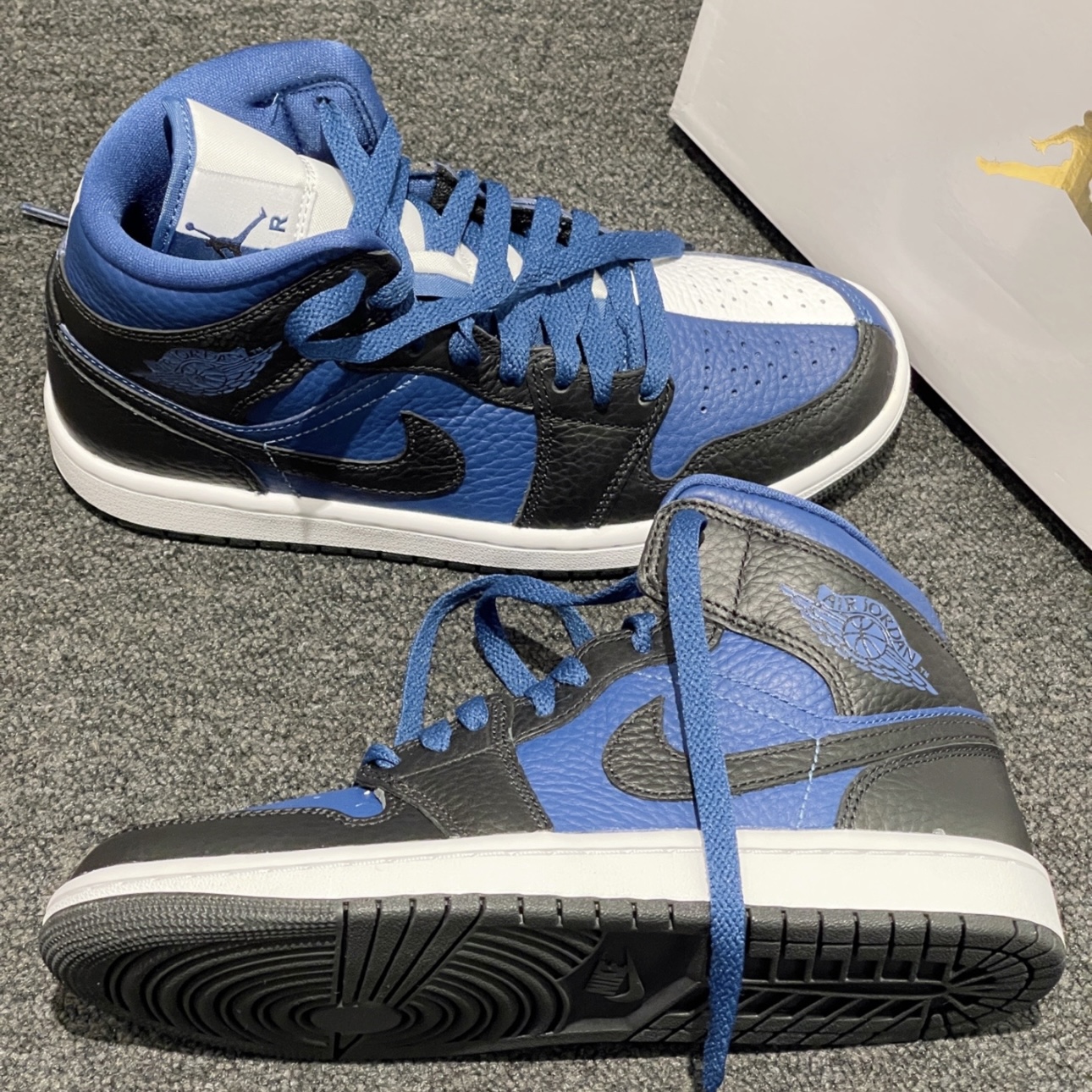 Air Jordan 1运动休闲鞋 复古潮流支撑合成革板鞋DR0501-401 - 图1