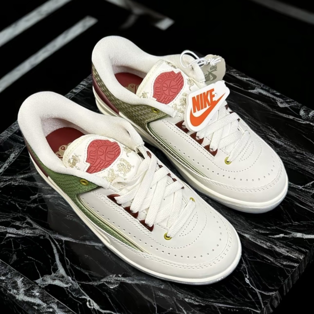 Air Jordan 2运动休闲鞋 缓震防滑耐磨潮流复古休闲鞋FJ6871-100,淘宝优惠券,粉丝福利购,淘宝优惠卷