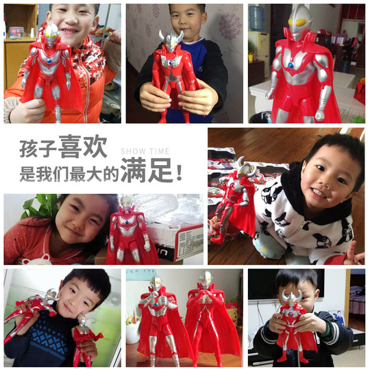 Original first-generation dolls with articulated joints and movable dolls