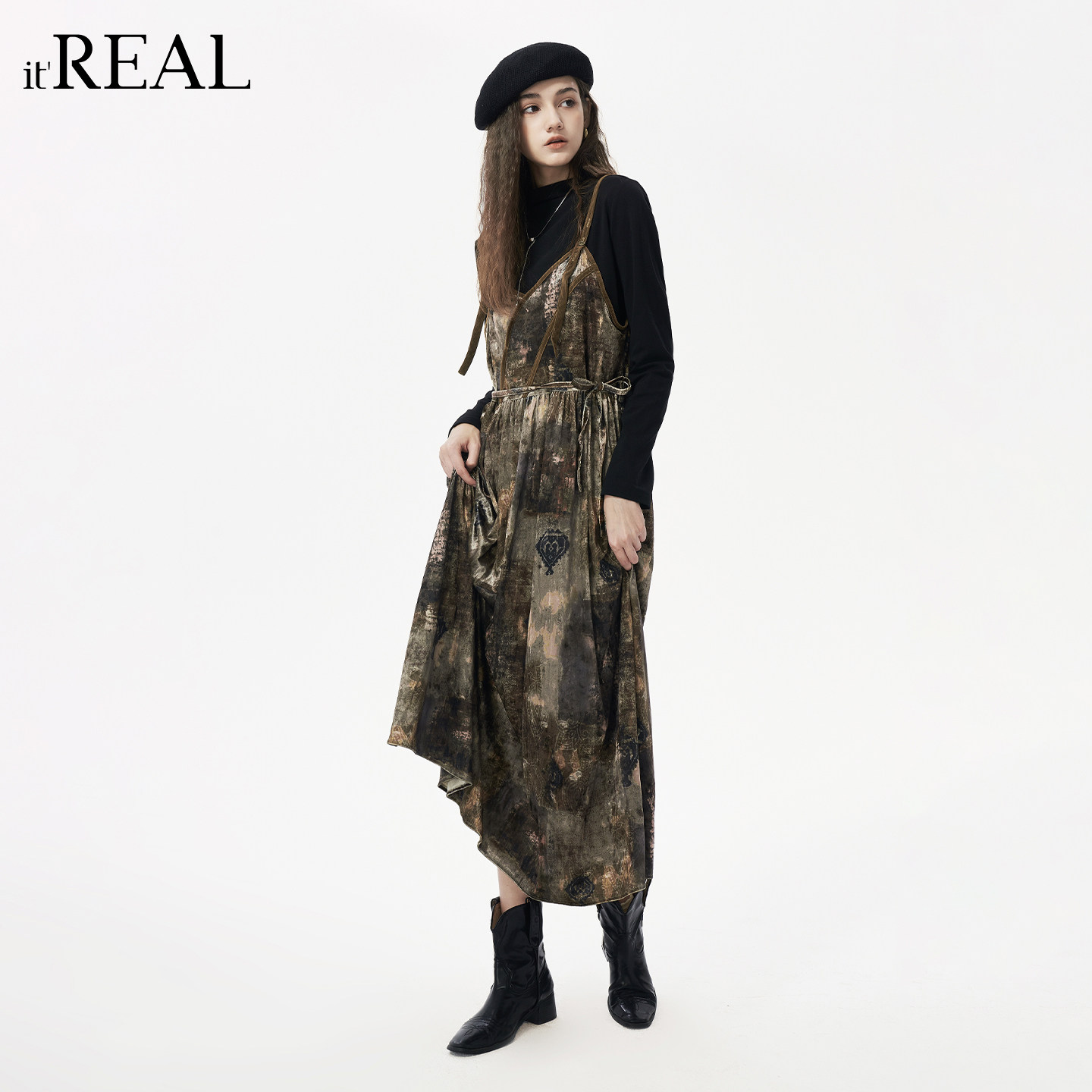 it'real瑞尔25年冬季新款气质复古油画感肌理吊带裙女,淘宝优惠券,粉丝福利购,淘宝优惠卷