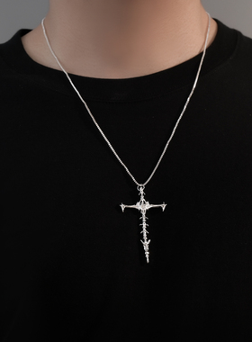 骸骨十字架项链女高级感轻奢