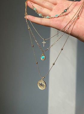 海屿漫步复古镂空花朵十字架项链