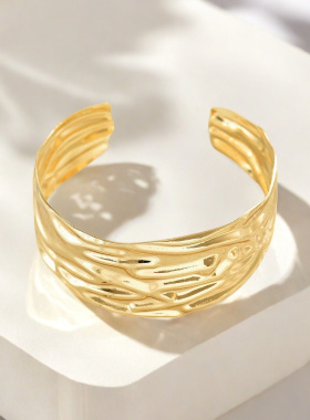 欧美跨境货源时尚个性夸张不规则褶皱手镯女朋克风手环嘻哈手饰