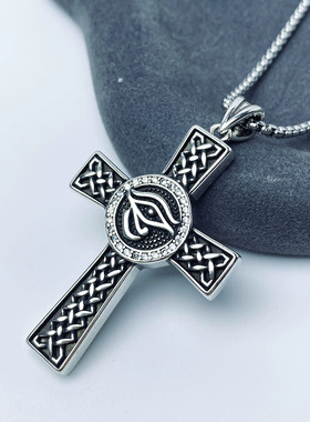 原创设计不褪色十字架项链男女简约休闲情侣吊坠复古做旧拍照挂饰