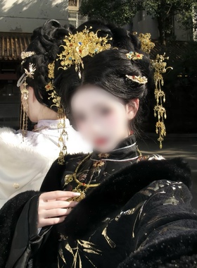 明制贵女大气头饰金色新款套装