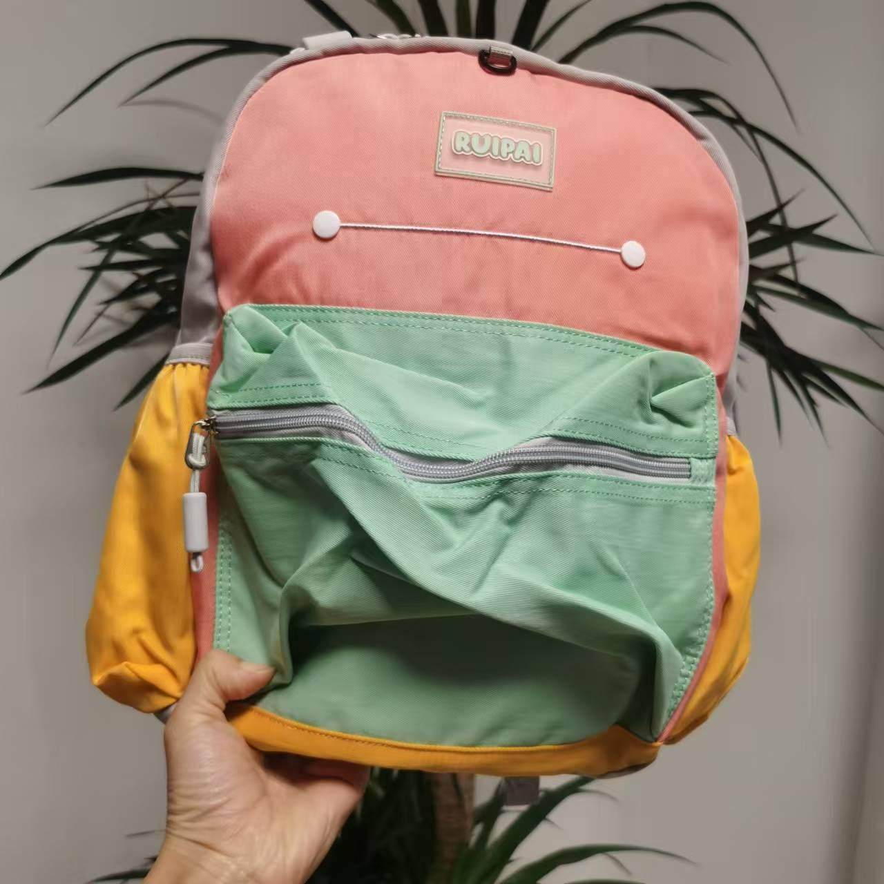 瑞P儿童书包男童女孩可爱宝宝出游日系防水双肩包幼儿园书包,淘宝优惠券,粉丝福利购,淘宝优惠卷
