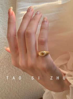 中古风拉丝虎眼石尾戒微