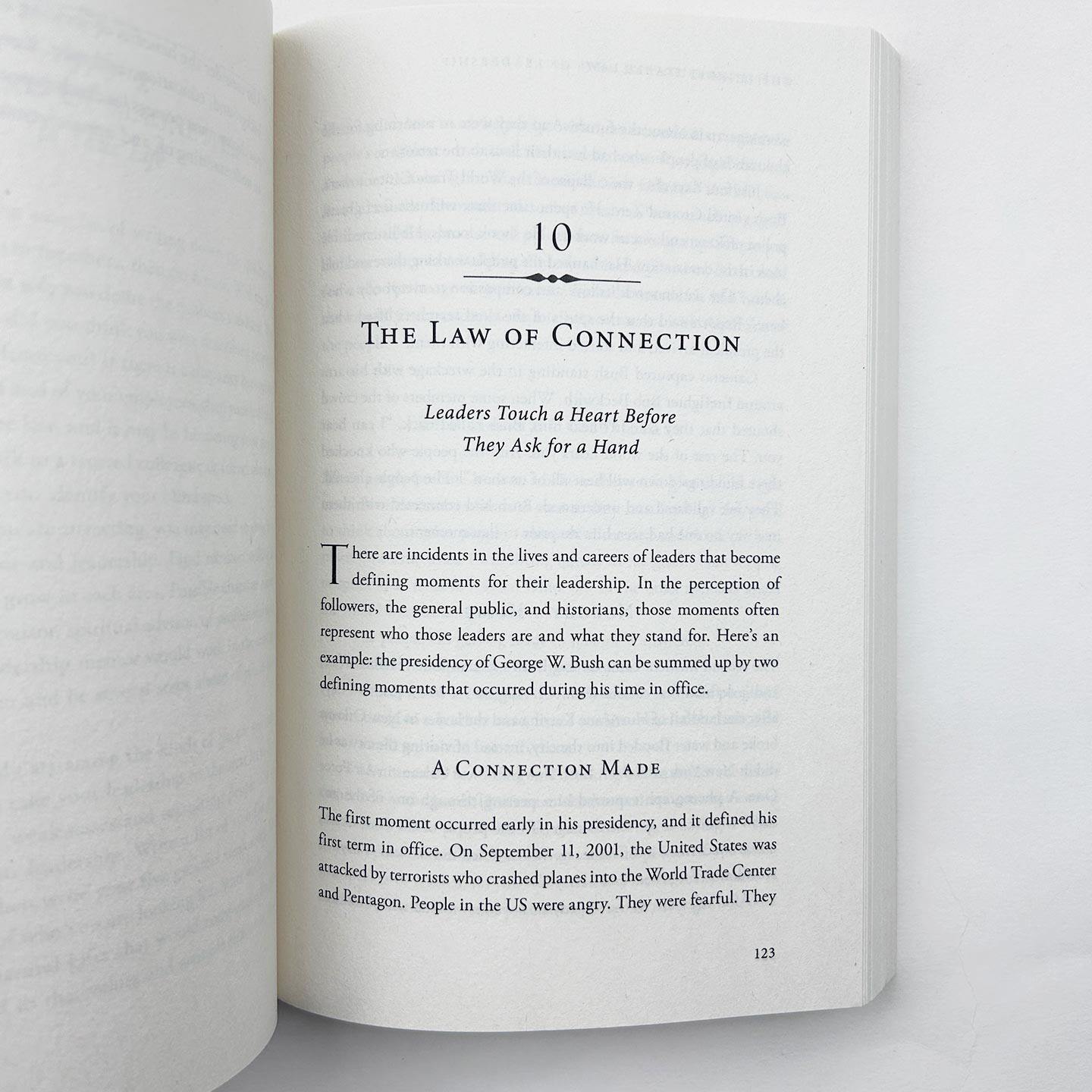 英文原版 The 21 Irrefutable Laws of Leadership 领导力21法则 追随这些法则 人们就会追随你 英文版 进口英语原版书籍