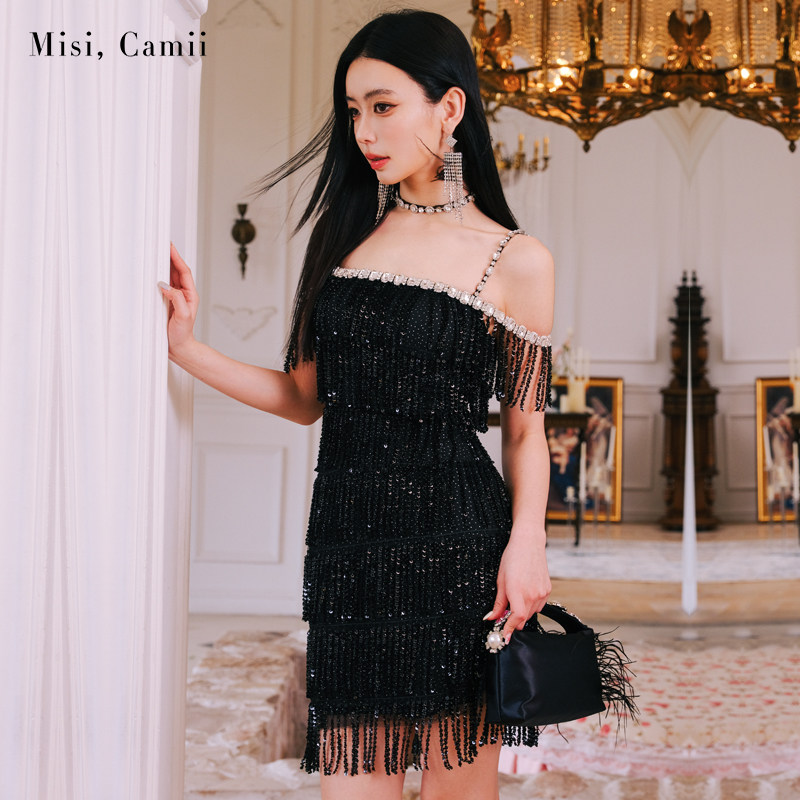 Misi.Camii2024秋冬新款女钻饰吊带亮片流苏礼服裙年会晚宴连衣裙