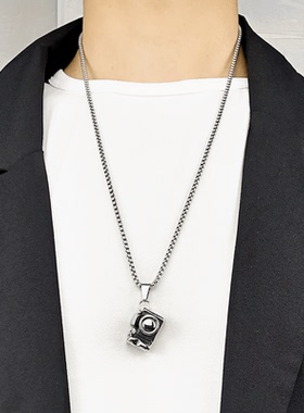 原创设计风迷你照相机钛钢吊坠