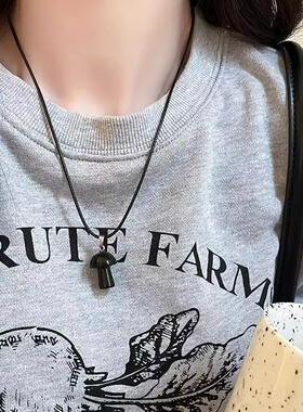 双层蘑菇吊坠黑绳项链女小众设计高级感毛衣链2025新款卫衣链配饰