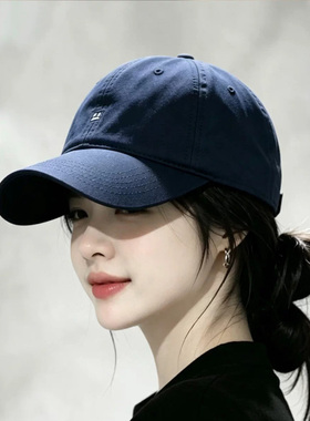 韩系线条刺绣鸭舌帽子女