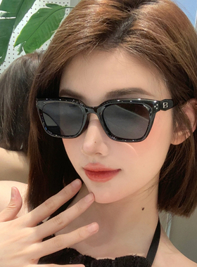 墨镜女黑框蓝色于适同款猫眼小脸韩版高级感防晒个性太阳镜男圆脸