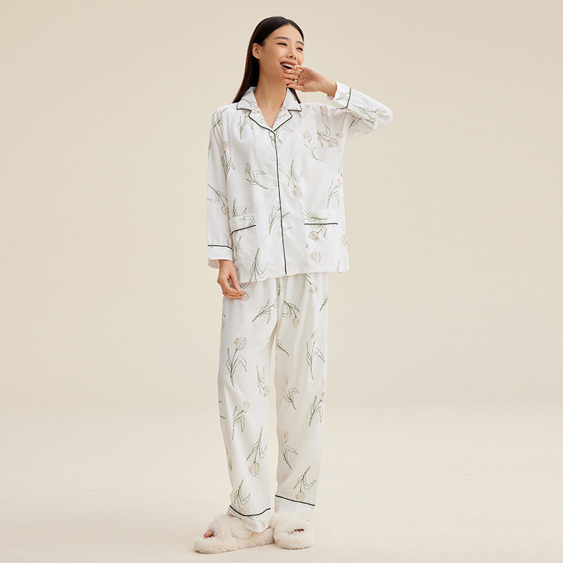  宫熏哺乳衣/月子服