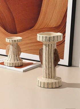 现代侘寂手绘线条双耳陶瓷烛台