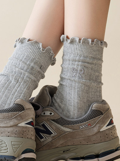 刺绣蝴蝶结袜子女春秋款ins潮日系甜美长筒堆堆袜灰色芭蕾风棉袜