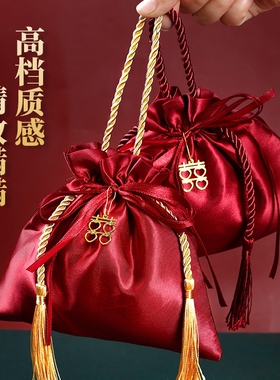 红色新年福袋绒布饰品珠