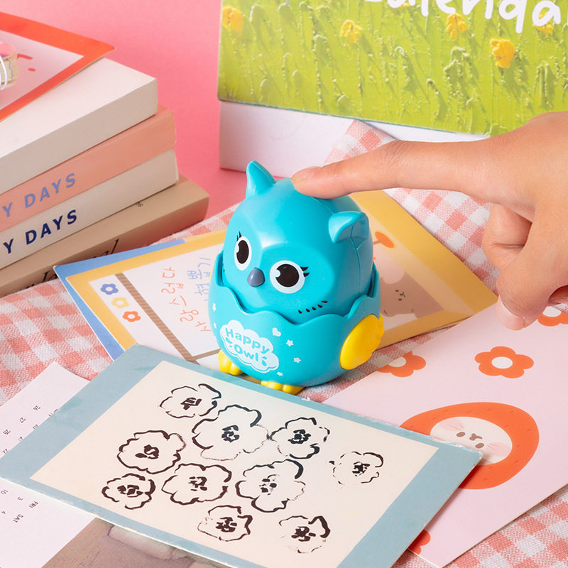 Baby press toys kindergarten gifts student toys gifts boys and girls 1-3 years old children pull back inertia car