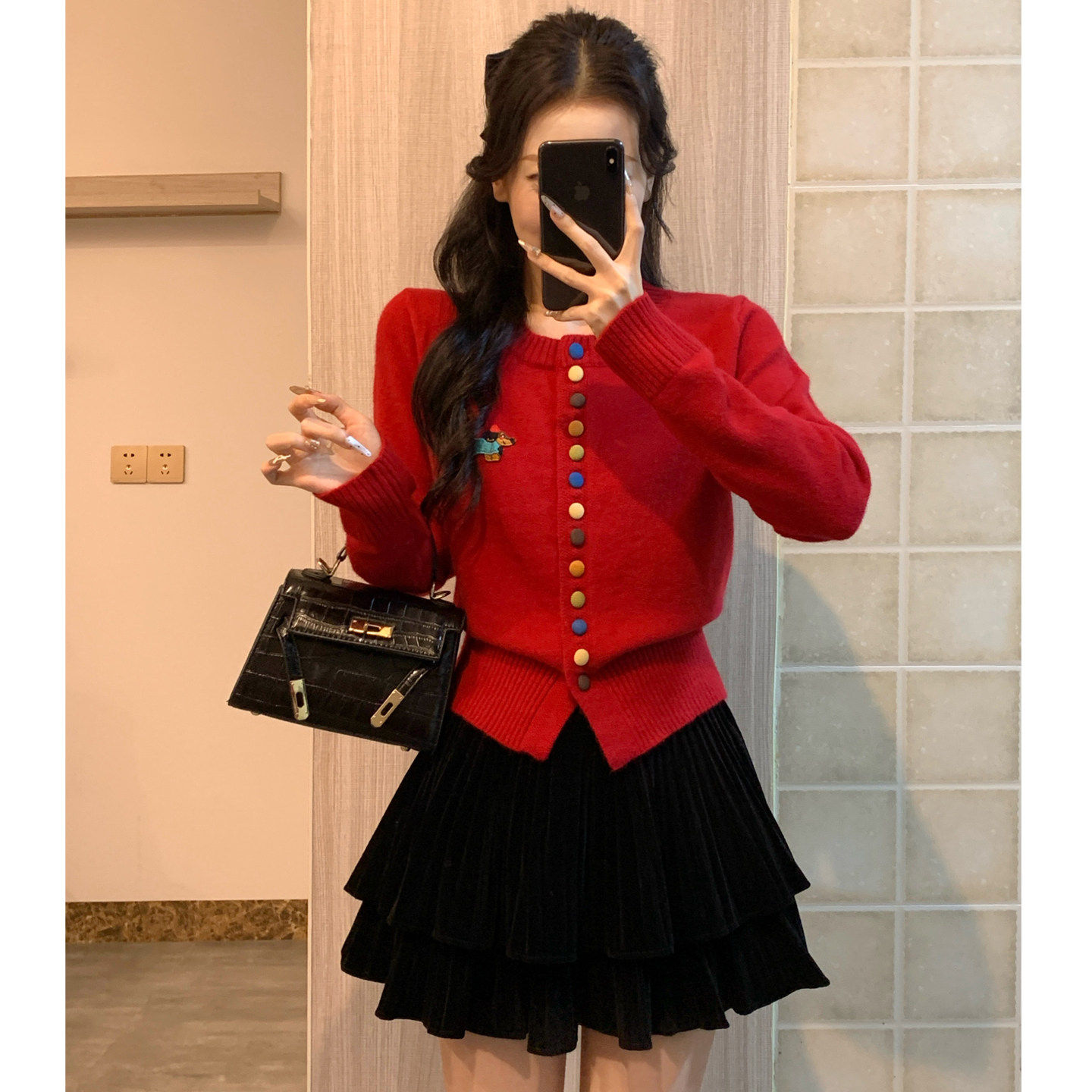 氛围感！红色刺绣毛衣开衫女彩色扣子圣诞本命年气质针织外套上衣,淘宝优惠券,粉丝福利购,淘宝优惠卷