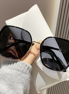 新款轻奢夏季白框墨镜女防紫外线方圆脸显脸小开车太阳眼镜高级感