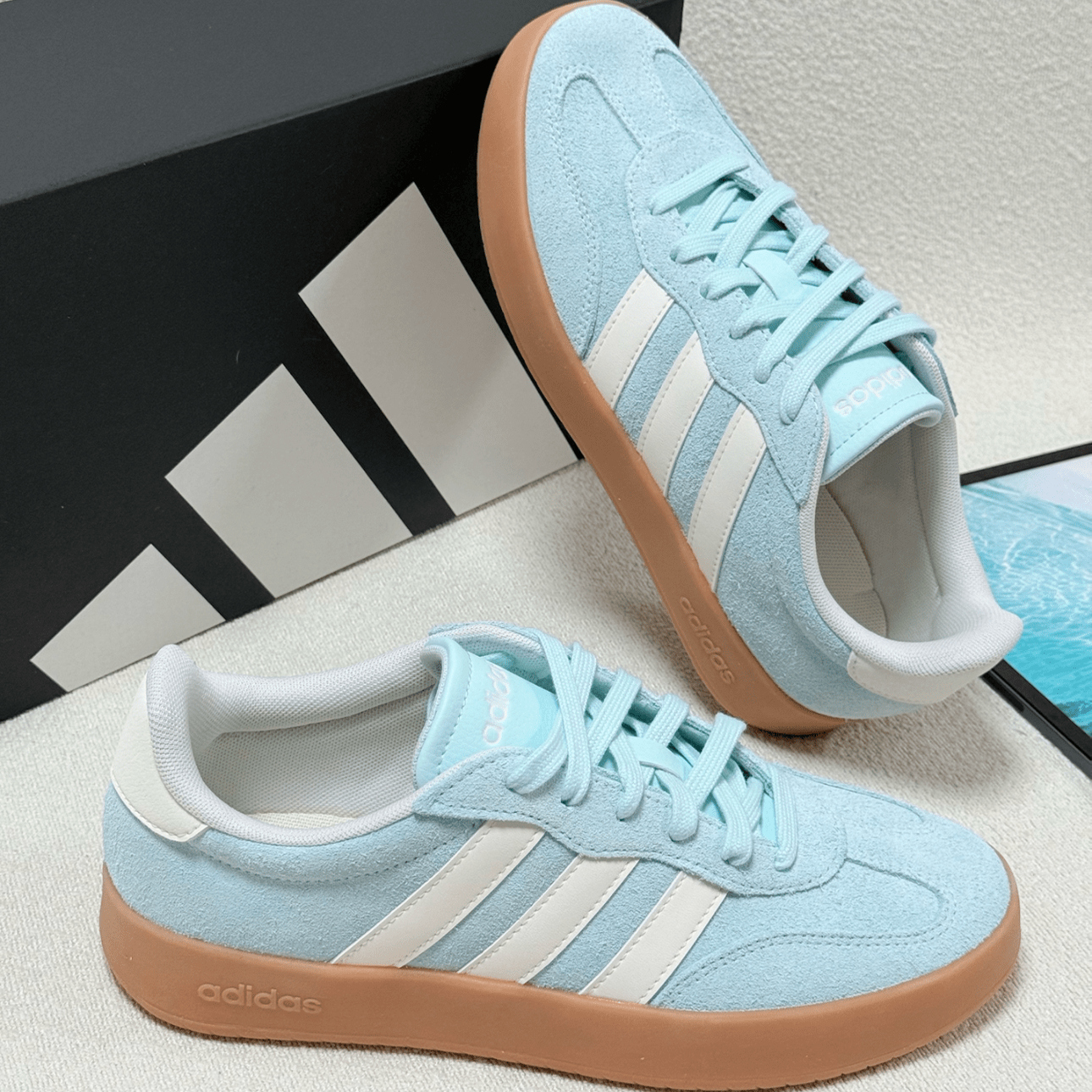 阿迪达斯adidas Barreda舒适百搭防滑耐磨低帮板鞋女款蓝色 - 图0