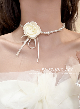 脖子系花颈带黑色颈链