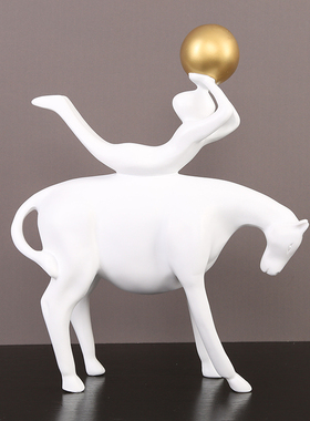 现代简约牧马人物雕塑树脂摆件样板间客厅书房软装饰极简轻奢摆设