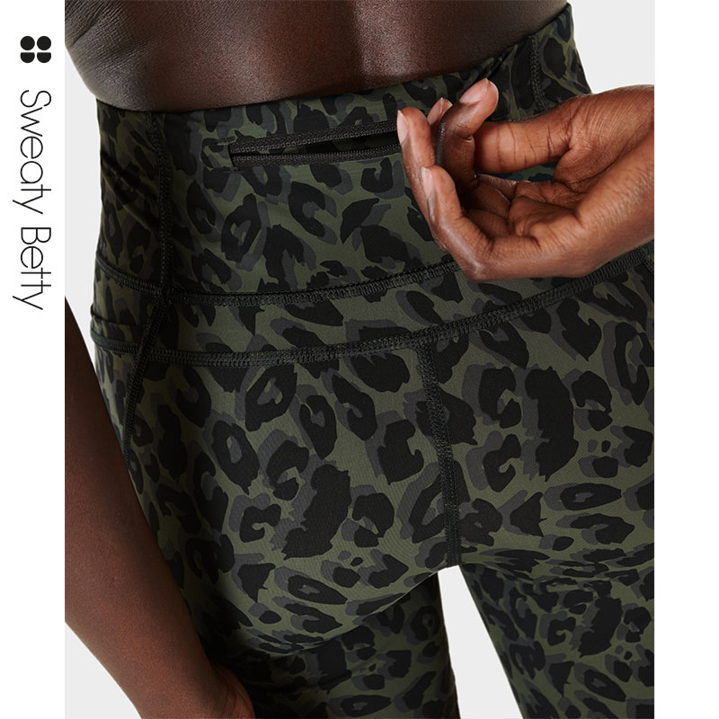 SweatyBetty Zero Gravity豹纹9英寸跑步运动短裤SB5324A - 图2