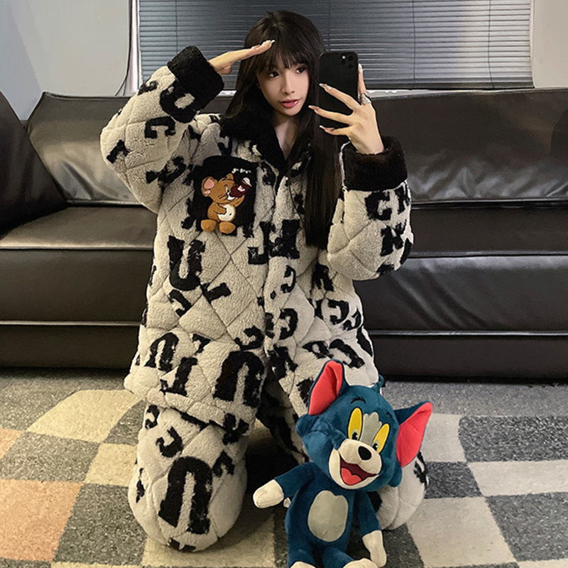 新款睡衣女冬季珊瑚绒法兰绒夹棉袄三层加厚超厚加绒可外穿家居服 - 图1