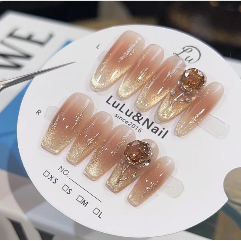 秋冬新款猫眼温柔千金溜边法式千金纯手工显白穿戴甲 - 图0