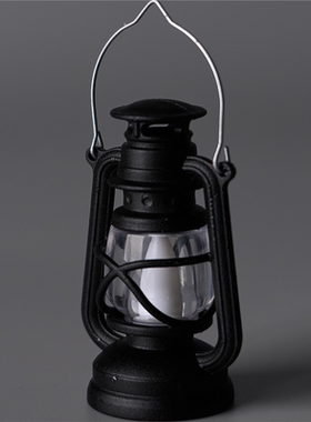 无聊了买个金属支架挂迷你小煤油灯小马灯发光毛毡板壁挂灯！摆件