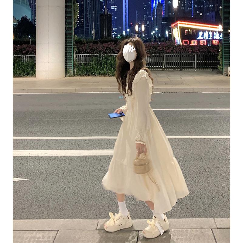 法式高级感荷叶边长袖连衣裙女2024新款设计感高腰显瘦长裙子修身