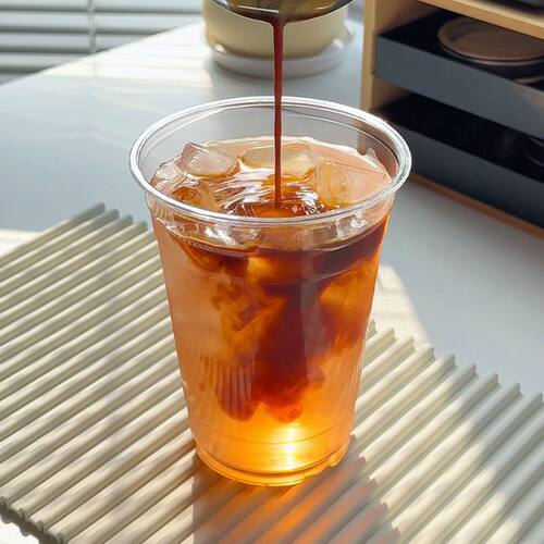 一次性咖啡杯奶茶杯子带盖塑料透明饮料杯商家用加厚密封打包杯 - 图1