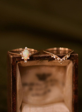 小众设计轻奢皇冠蕾丝蛋白石戒指女款复古组合叠戴套戒高级感手饰