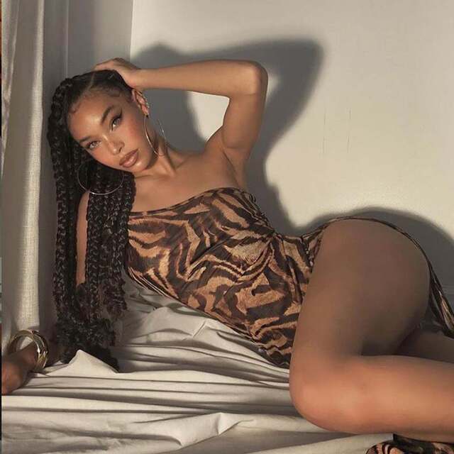 2022 new summer style temperament graffiti print one-shoulder high slit tight elastic skirt over-the-knee dress hot girl