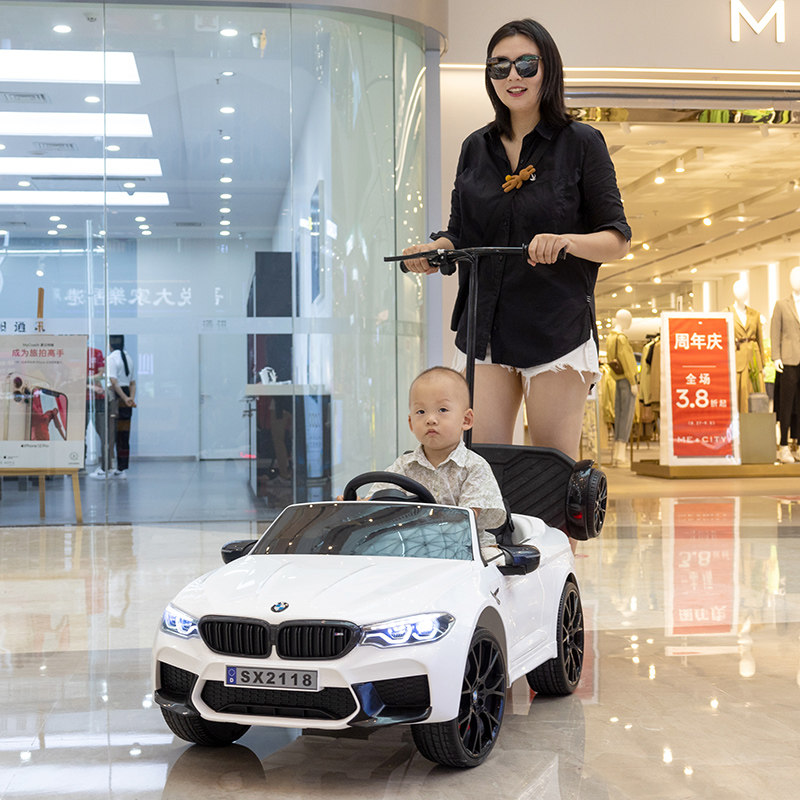 宝马m5四轮遥控玩具车可坐带电动车 护美宝贝儿童电动车
