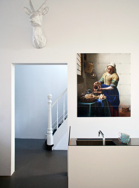 倒牛奶的女仆墙壁装饰壁画